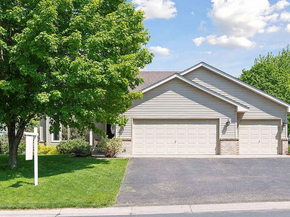 1st image of 1555 Fountain Ln
