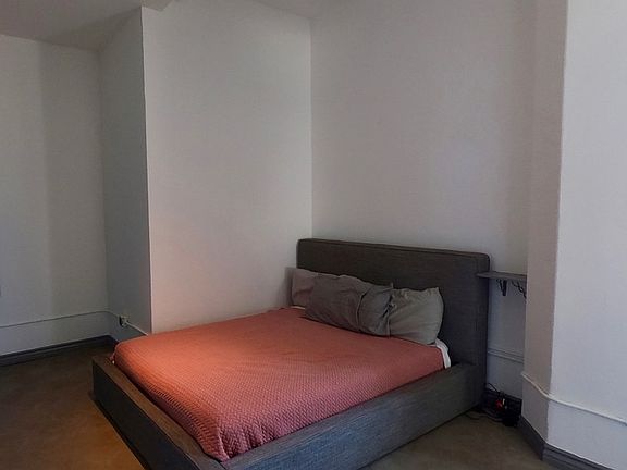 5th image of 215 W 7th St APT 1101
