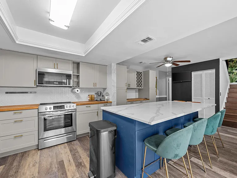 1520 Shaker Cir — Photo 3
