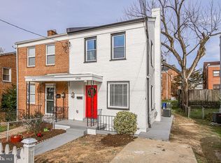 4708 B St SE, Washington, DC 20019