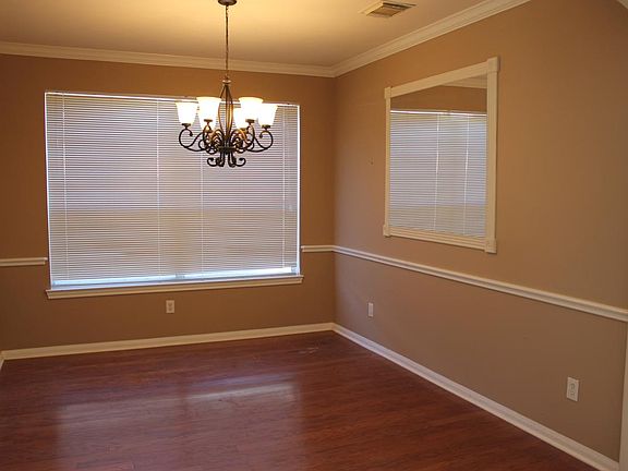 4th image of 213 Rolling Springs Ln