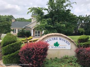 69 Santa Monica Ln, Staten Island, NY 10309