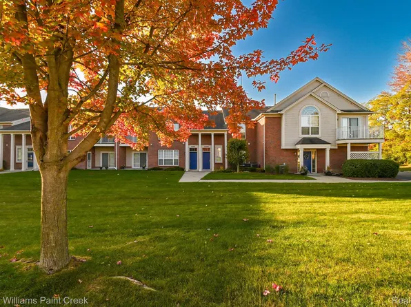 28308 Adler Park Dr S, Chesterfield, MI 48051