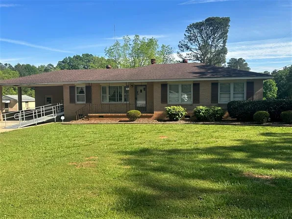 117 Keels Rd W, Hodges, SC 29653