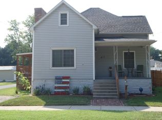 411 S Mill St, Harrisburg, IL 62946