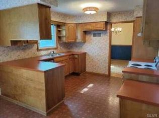 2908 Windy Hill Rd, Allentown, PA 18103