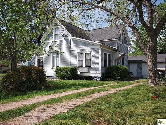 3rd image of 307 S Hackberry St
