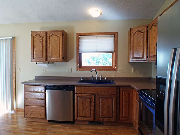 3rd image of 1040 Harter Ct