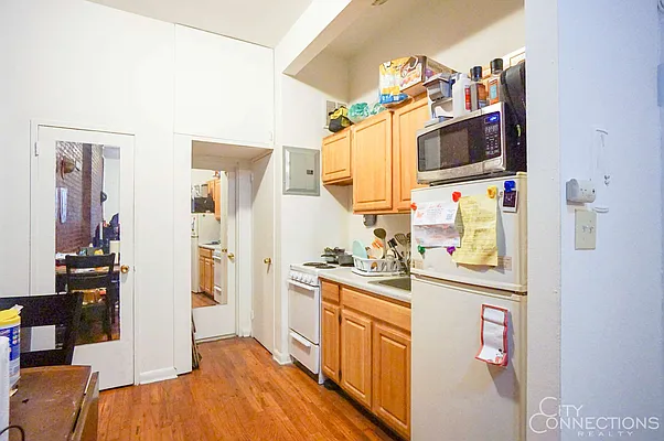 Rented by City Connections Realty | media 7