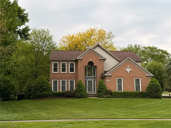 10075 Timothy Ln, Twinsburg, OH 44087