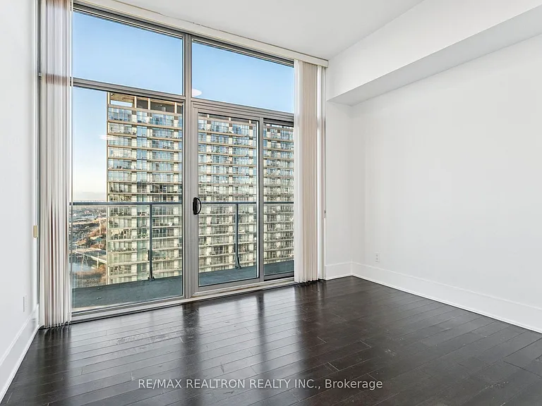 103 The Queensway #2805 — Photo 25