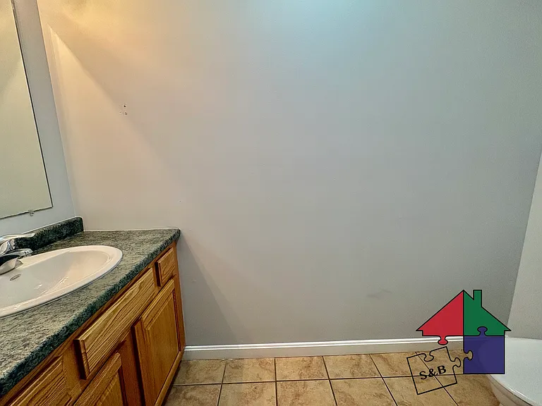 19 Green St #105 — Photo 6
