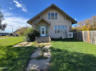908 Elk St, Alexander, ND 58831