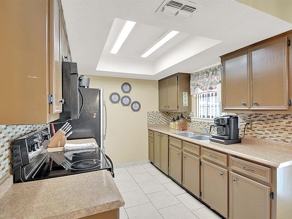 4th image of 1713 Parkside Cir