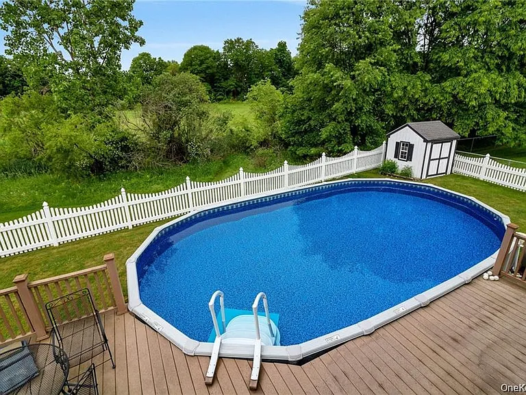 9 Pilgrim Ln — Photo 25