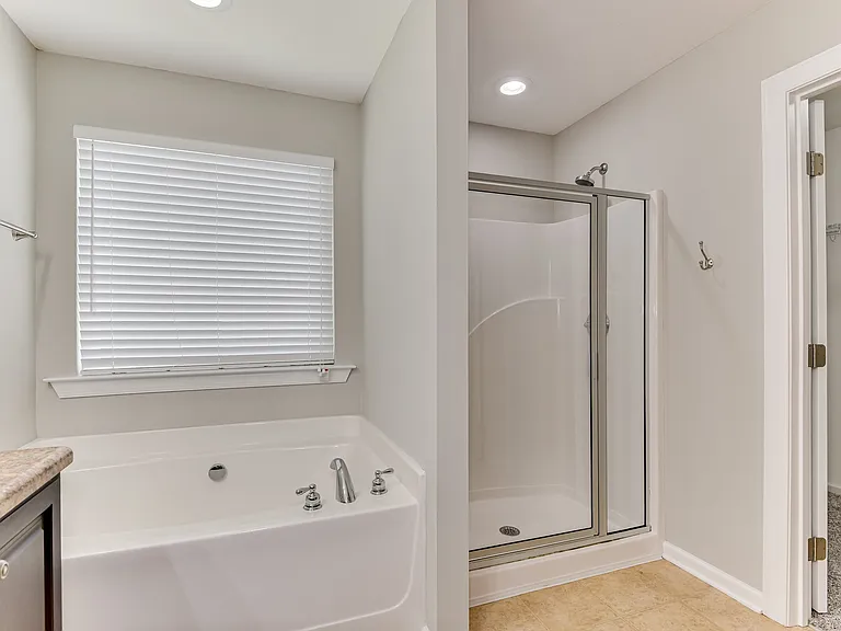 1913 Kenlock Dr — Photo 23