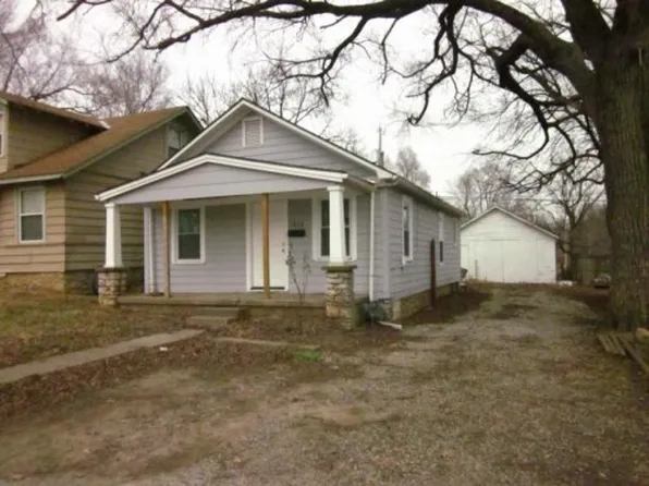 1822 E 81st Ter, Kansas City, MO 64132