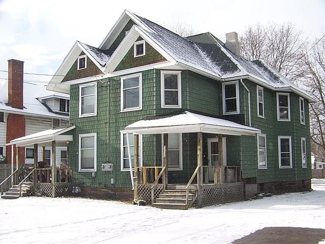 2nd image of 1357 Lake St