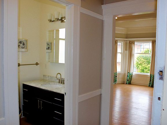 3rd image of 358 Frederick St APT 6