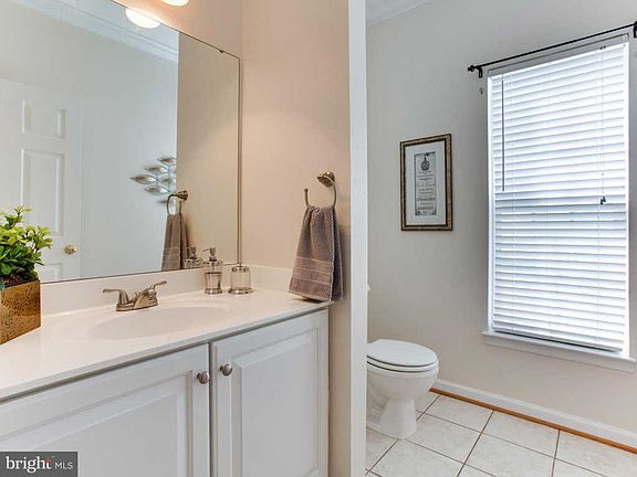 4th image of 6424 Morven Park Ln