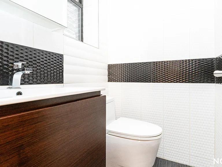 77 Steuben St #3L — Photo 13