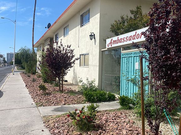 4th image of 1720 Rexford Dr APT 1A