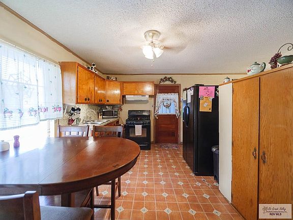 4th image of 447 E Wood Ave
