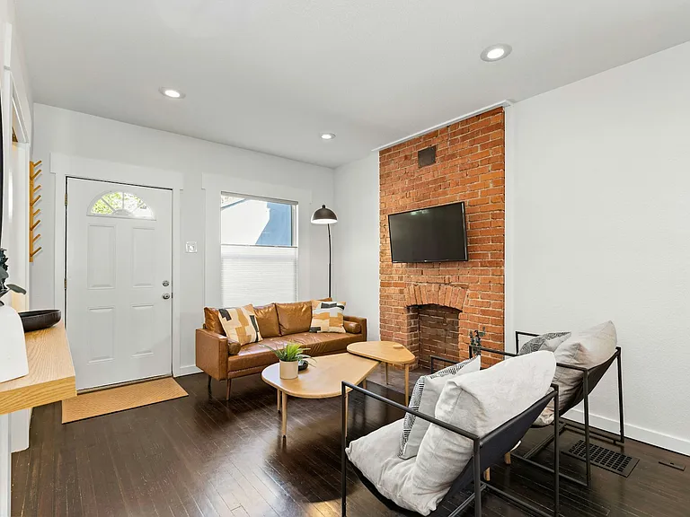 4034 Tejon St — Photo 2