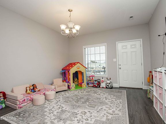 5th image of 6765 Padgett Hill Ln