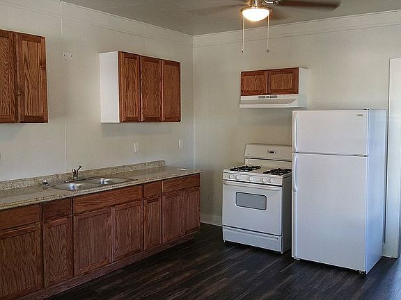 4th image of 106 W Franciscan