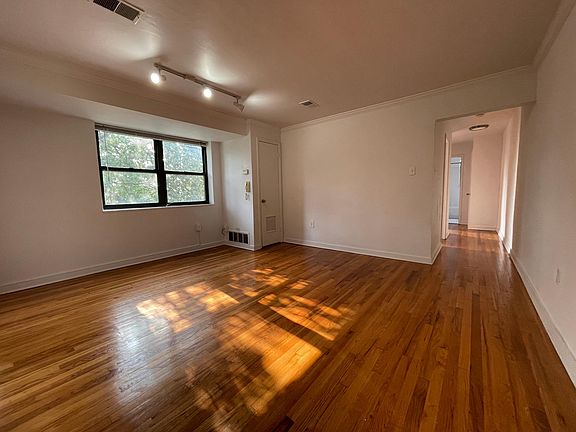 2nd image of 5208 Stanton Ave #2B-1Ba-600Sqft