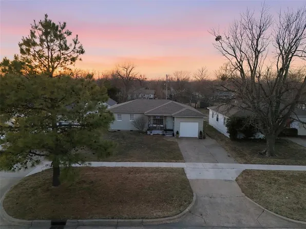 629 N Broadway, Edmond, OK 73034