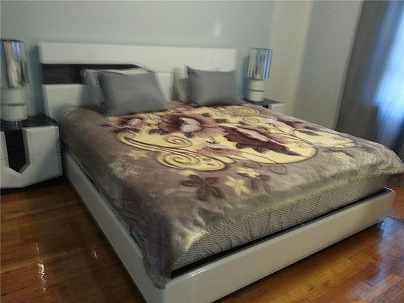 5th image of 2555 Batchelder St APT 6B