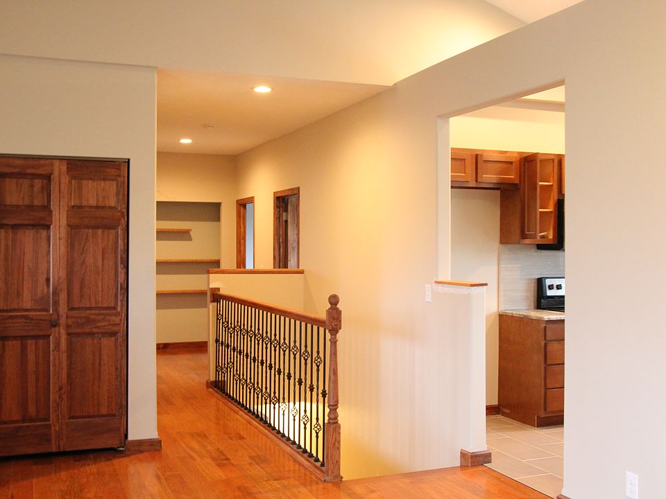 2nd image of 1541 SW 27th St