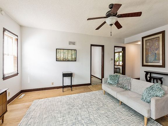 3rd image of 1008 Madalyn Ct