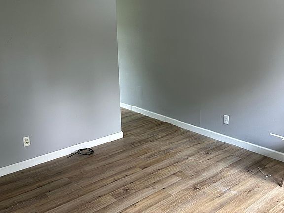 4th image of 637 Burson Ave APT 6