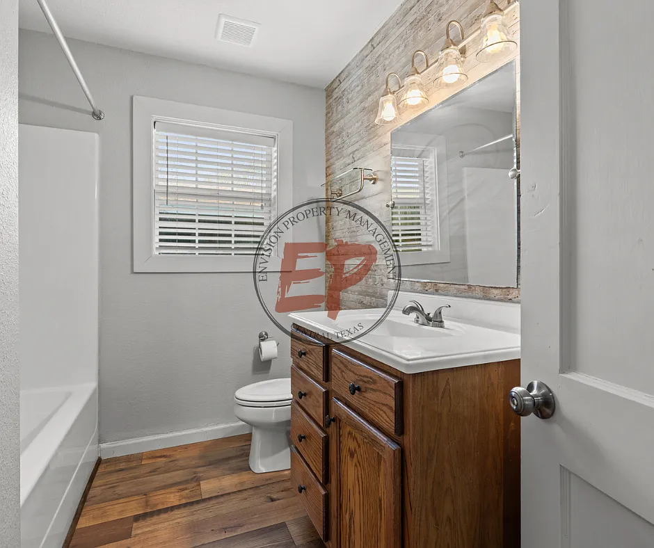 770 West 6th Street - 1 — Photo 3