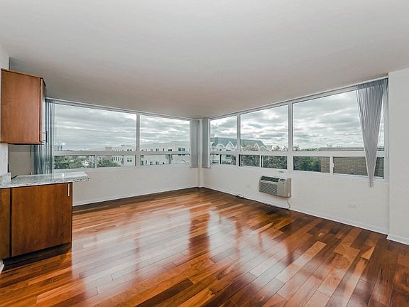 5th image of 800 Hinman Ave #800517