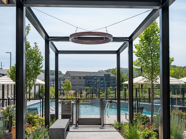 400 W Elm St #4871494