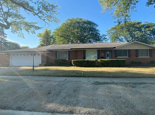 4575 Fenwick Dr, Warren, MI 48092