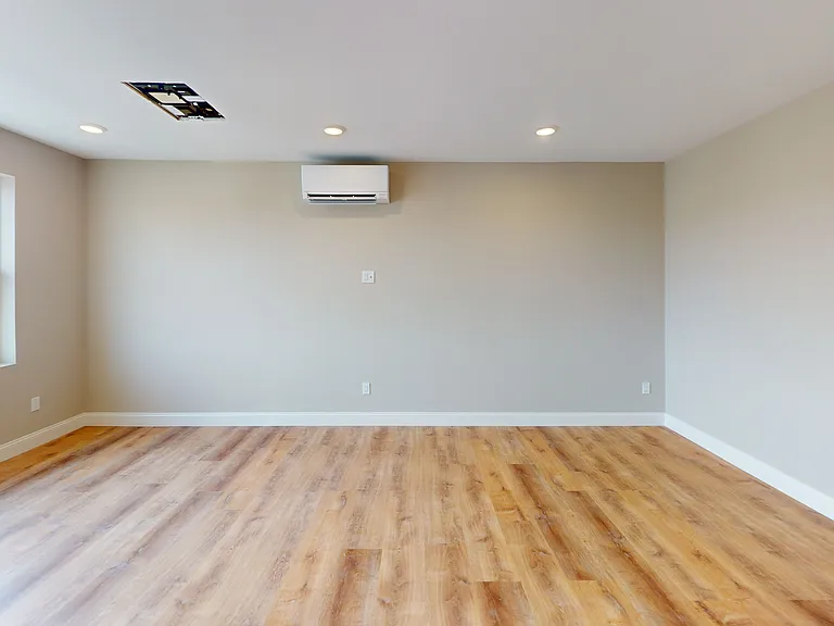 100 Revere St — Photo 53