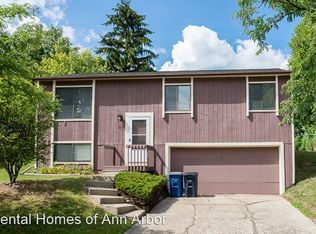 2126 Winewood Ave, Ann Arbor, MI 48103