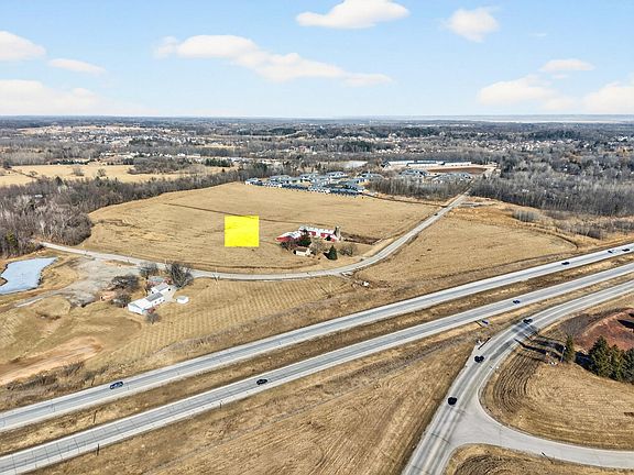 4th image of 4036 Woodland Rd