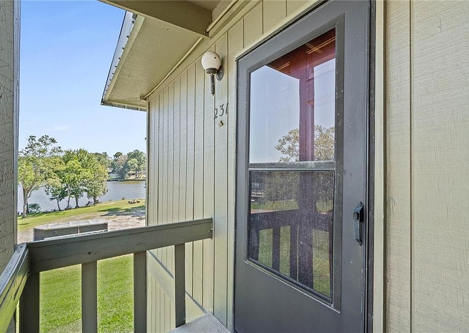 1st image of 231 Riverbend Dr #231