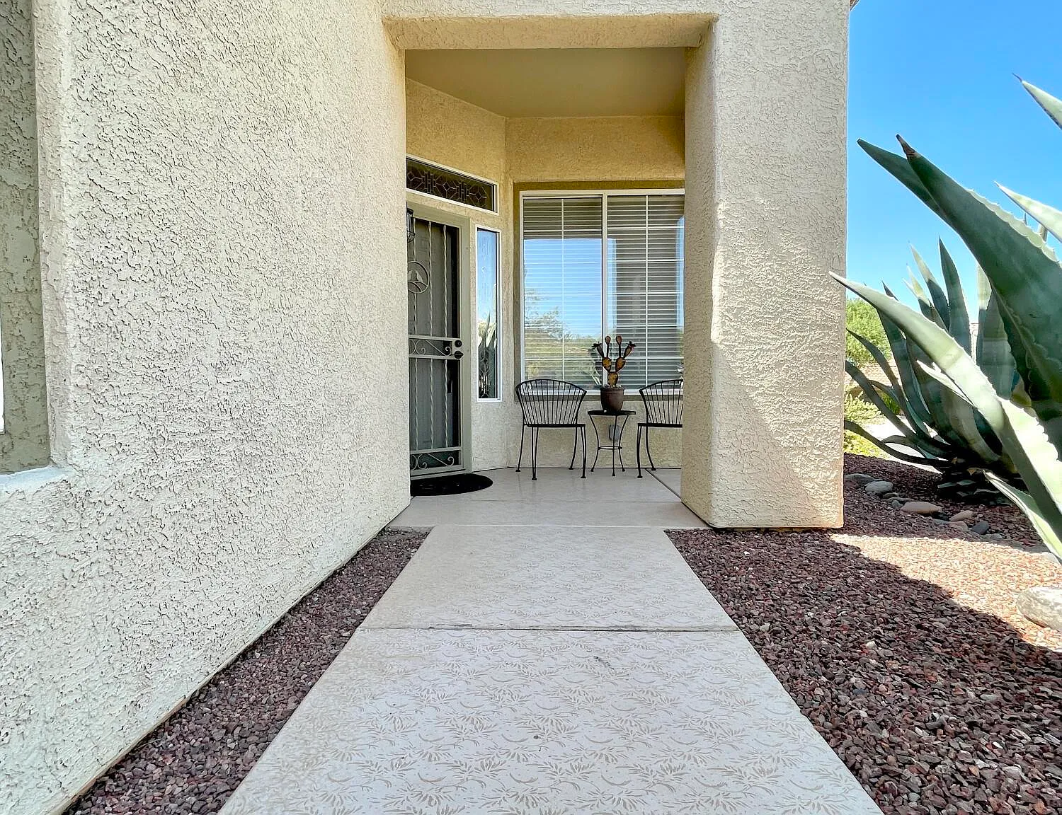 2 bed, 2.0 bath, 1889 sqft, $2,885 — Photo 2