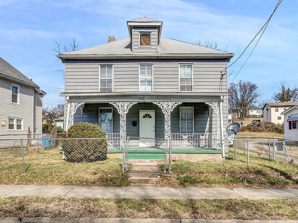 1st image of 925 Orange Ave NW