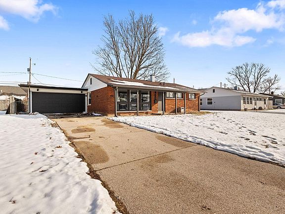 3rd image of 924 Whitehall Dr