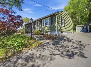 98 Hanward Hl, East Longmeadow, MA 01028