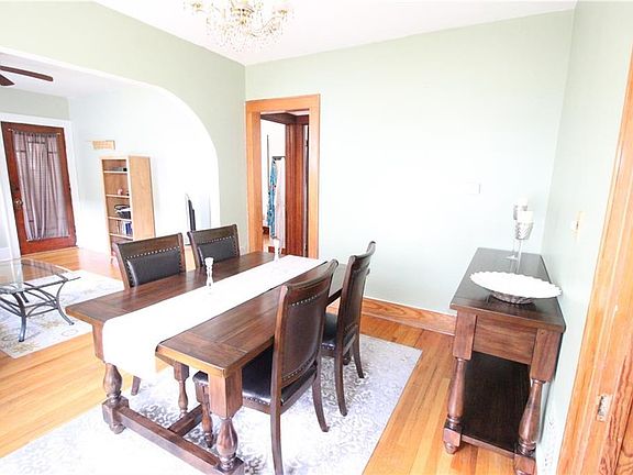 2nd image of 104 Hamden Dr
