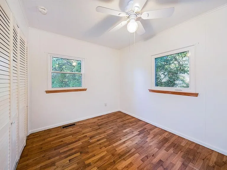 1404 Jorn Ct — Photo 8